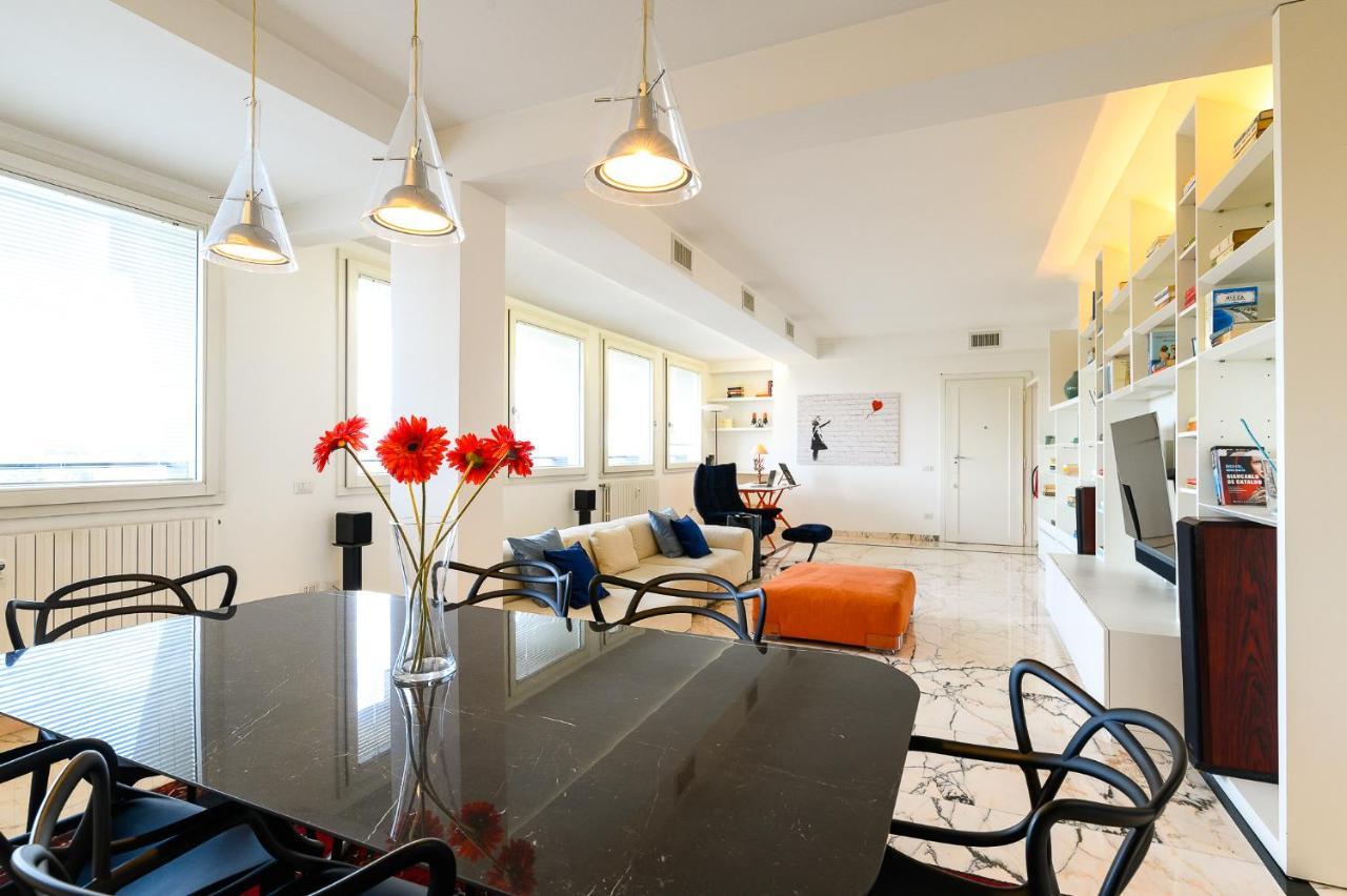 로마 Peaceful Penthouse With Garage By Ndp Rent 아파트 외부 사진